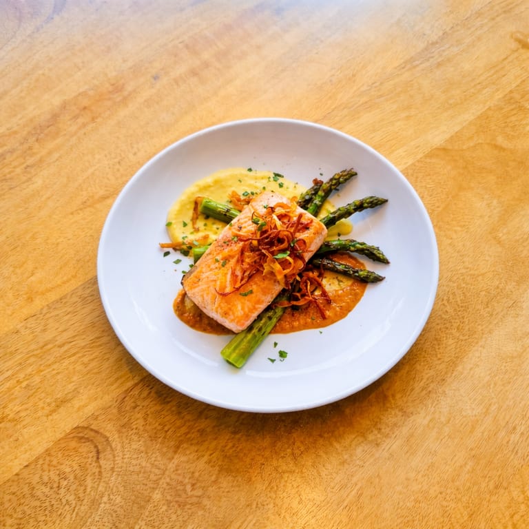Savor Our Lunch Offerings